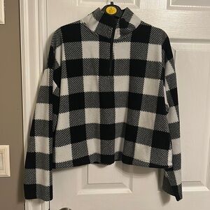 Cozie By Pink Rose Black and White Womens Cropped Sweater Size Large